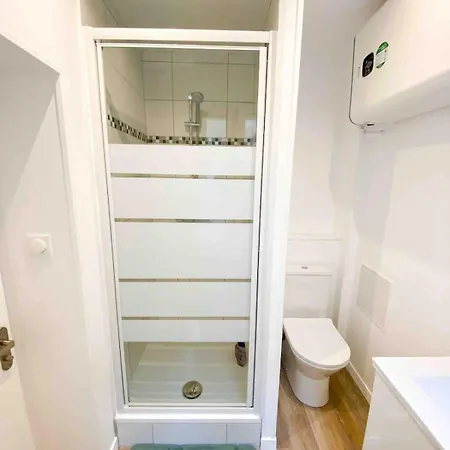 Charmante Maison De 4 Avec Salles De Bains Independantes Et Privee, Ideal Pour Travailler Et Pour Les Дом отдыха Руан